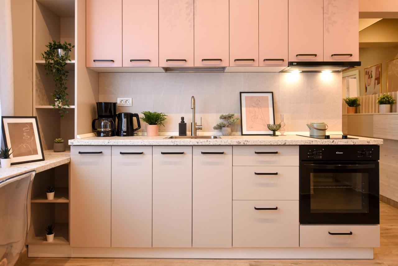 Sweet Blossom - Lovely 1br In The Center Apartment Bukarest